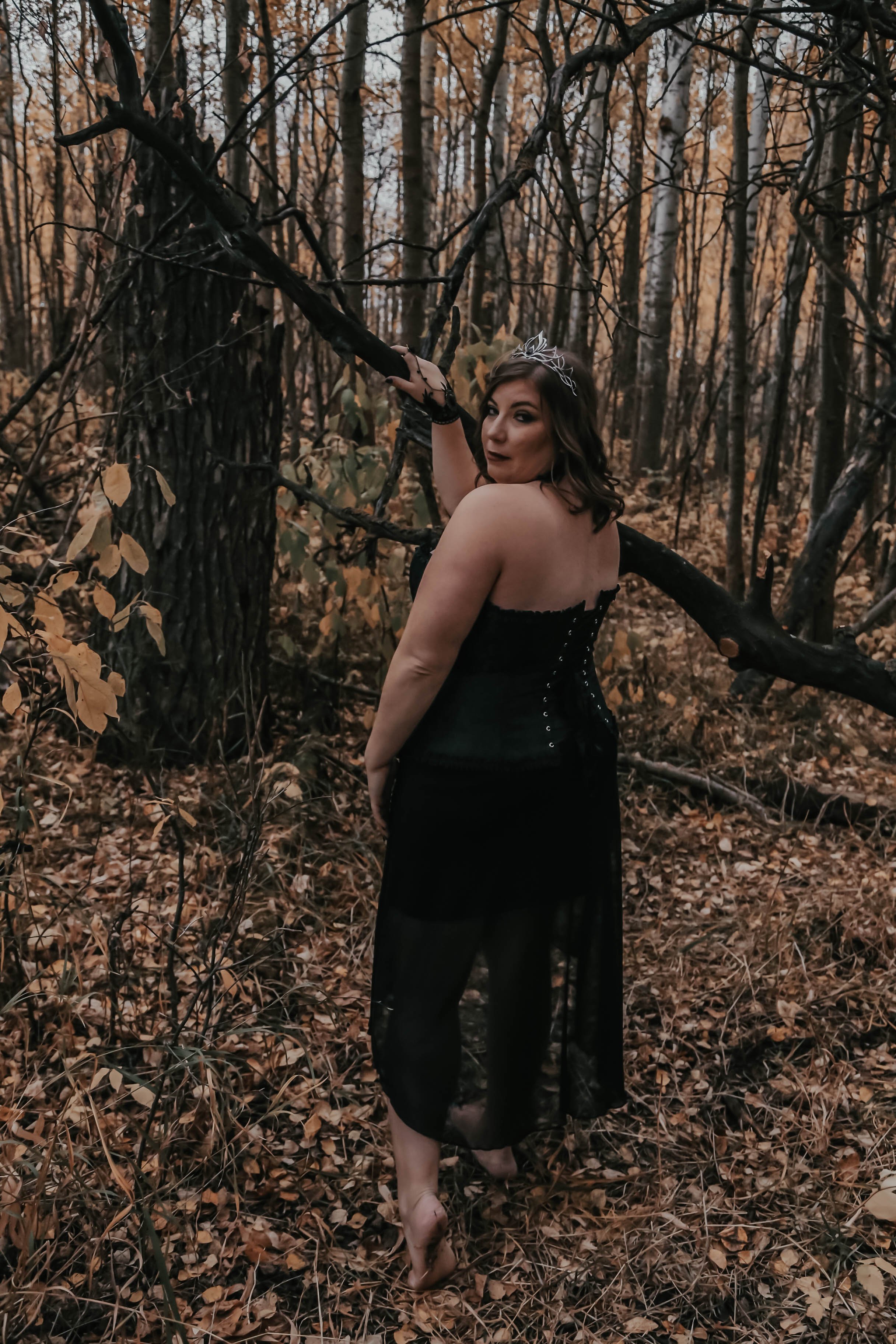 WitchesBoudoirM--------